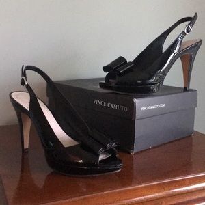 Black Patent Peep Toe Bow Vince Camino Pumps